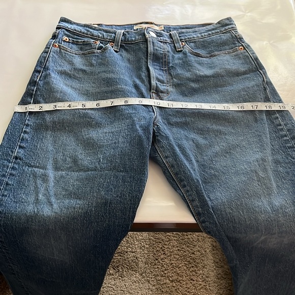 Levi’s Premium Wedgie Straight High Rise Size 29 - Picture 5 of 16
